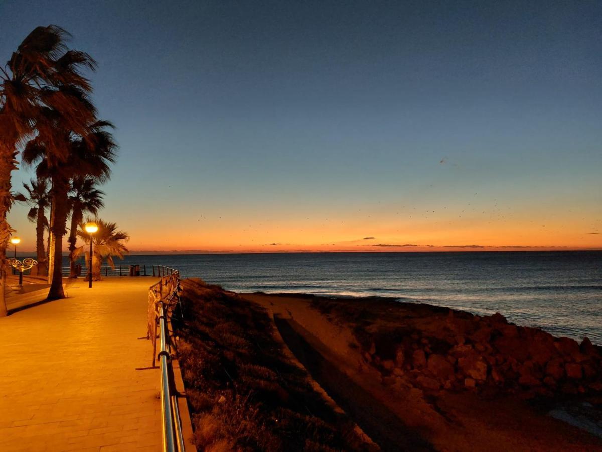 Zenia Hostel Playa Flamenca Esterno foto